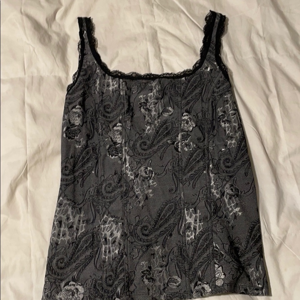 White House black market large top
